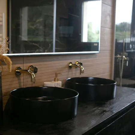Bellevue Pool Jacuzzi Private Cinema 8 Pers