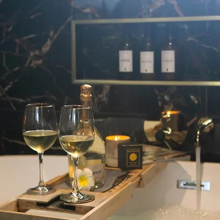 Dom wakacyjny Bellevue Pool Jacuzzi Private Cinema 8 Pers *